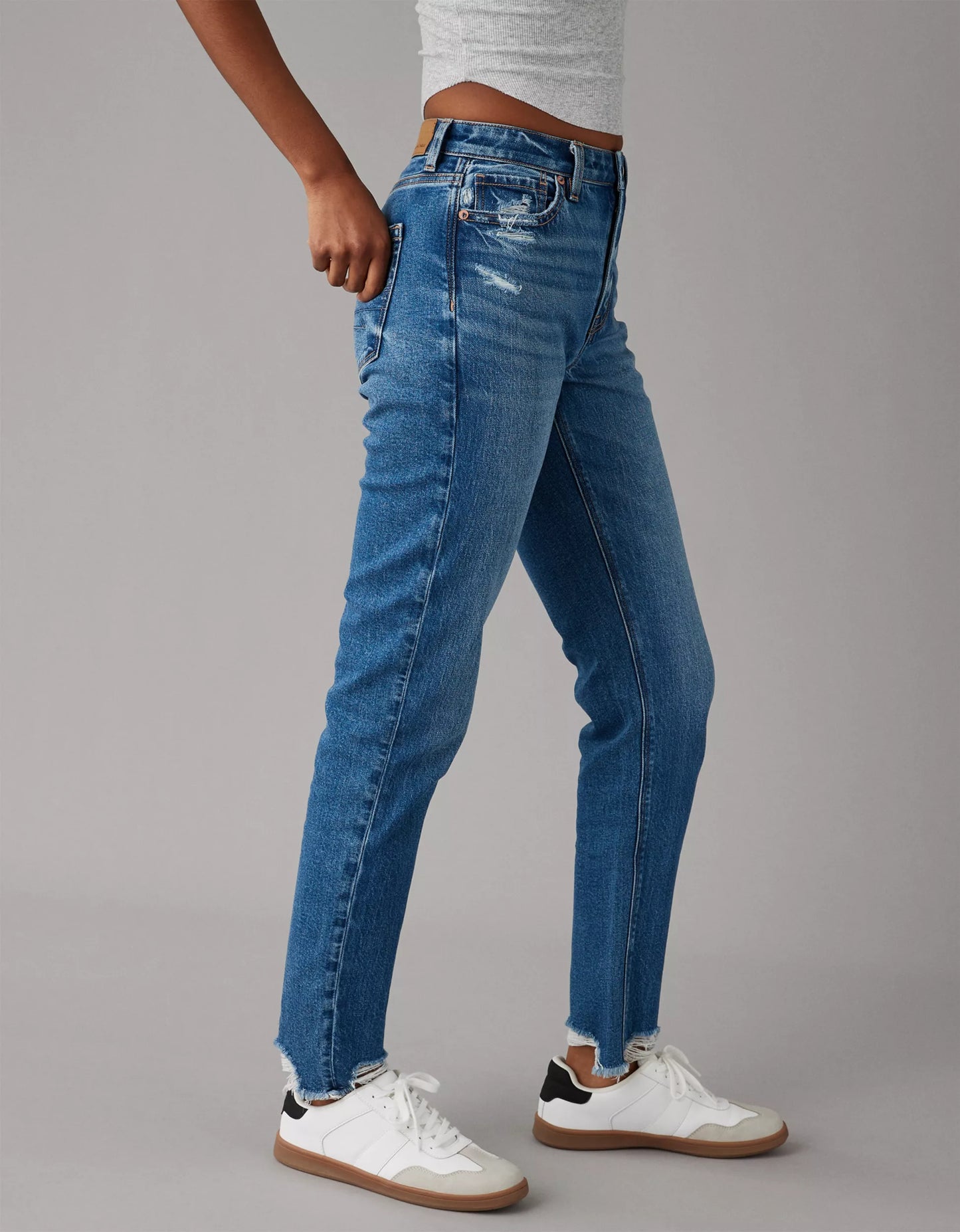 MOM JEAN AMERICAN EAGLE