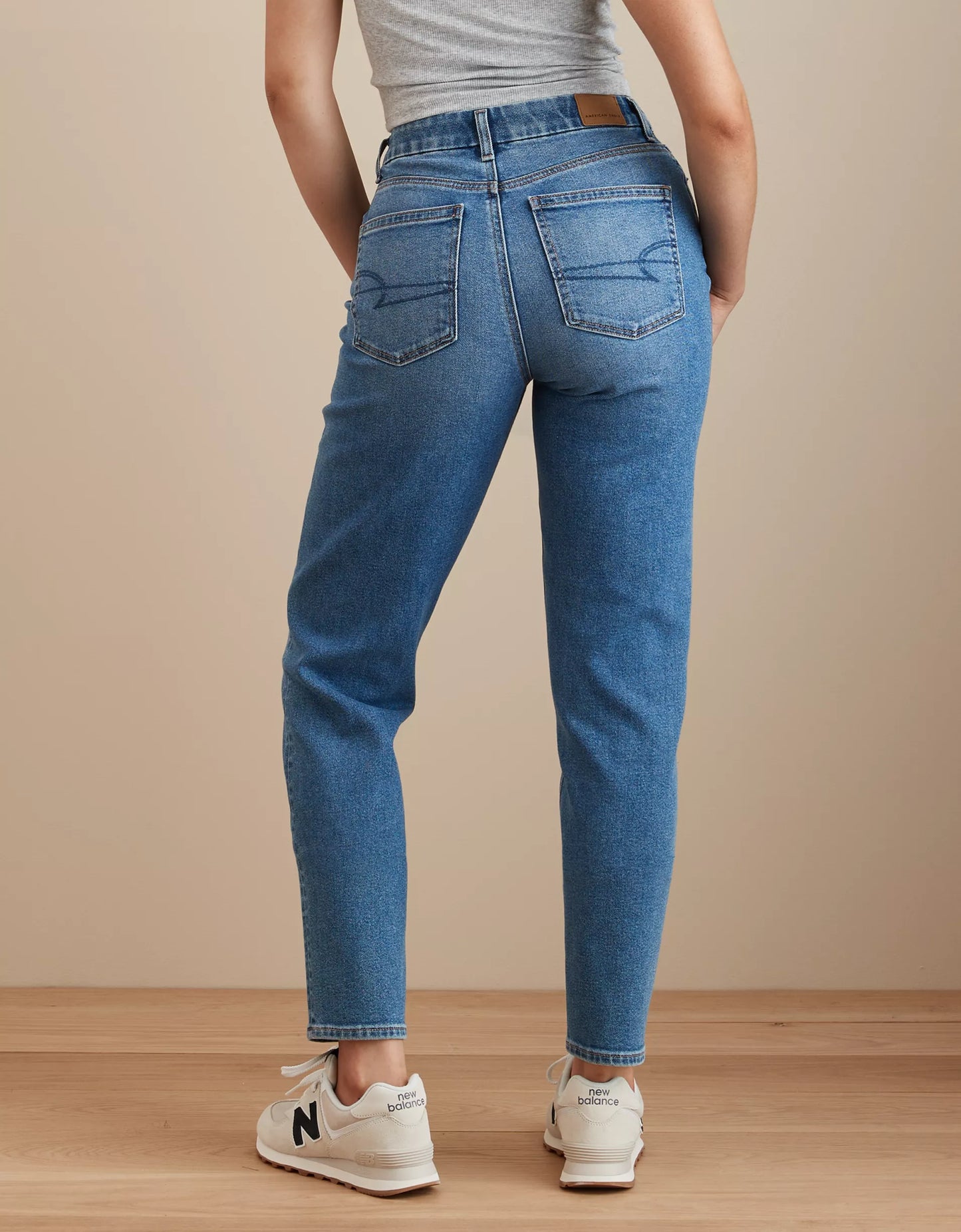 MOM JEAN AMERICAN EAGLE