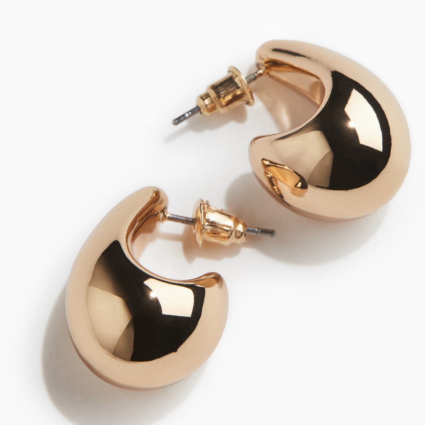 ARETES H&M