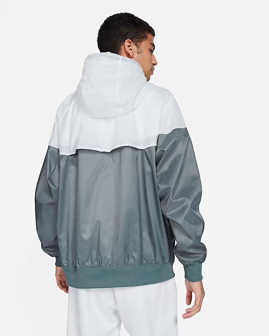 CHAQUETA IMPERMEABLE NIKE