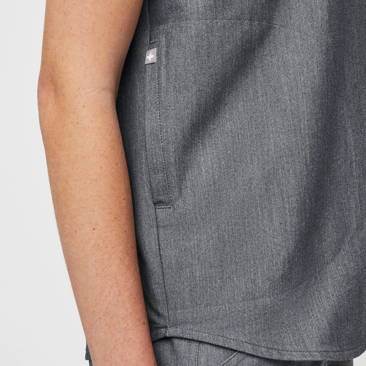 SCRUB TOP FIGS