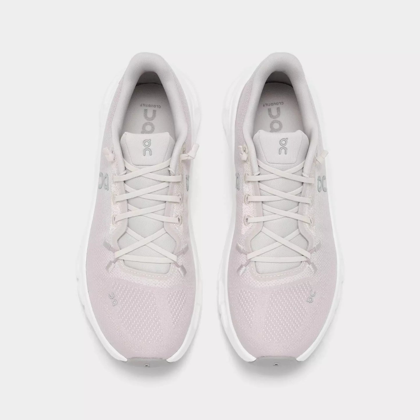 TENIS ON CLOUD TILT