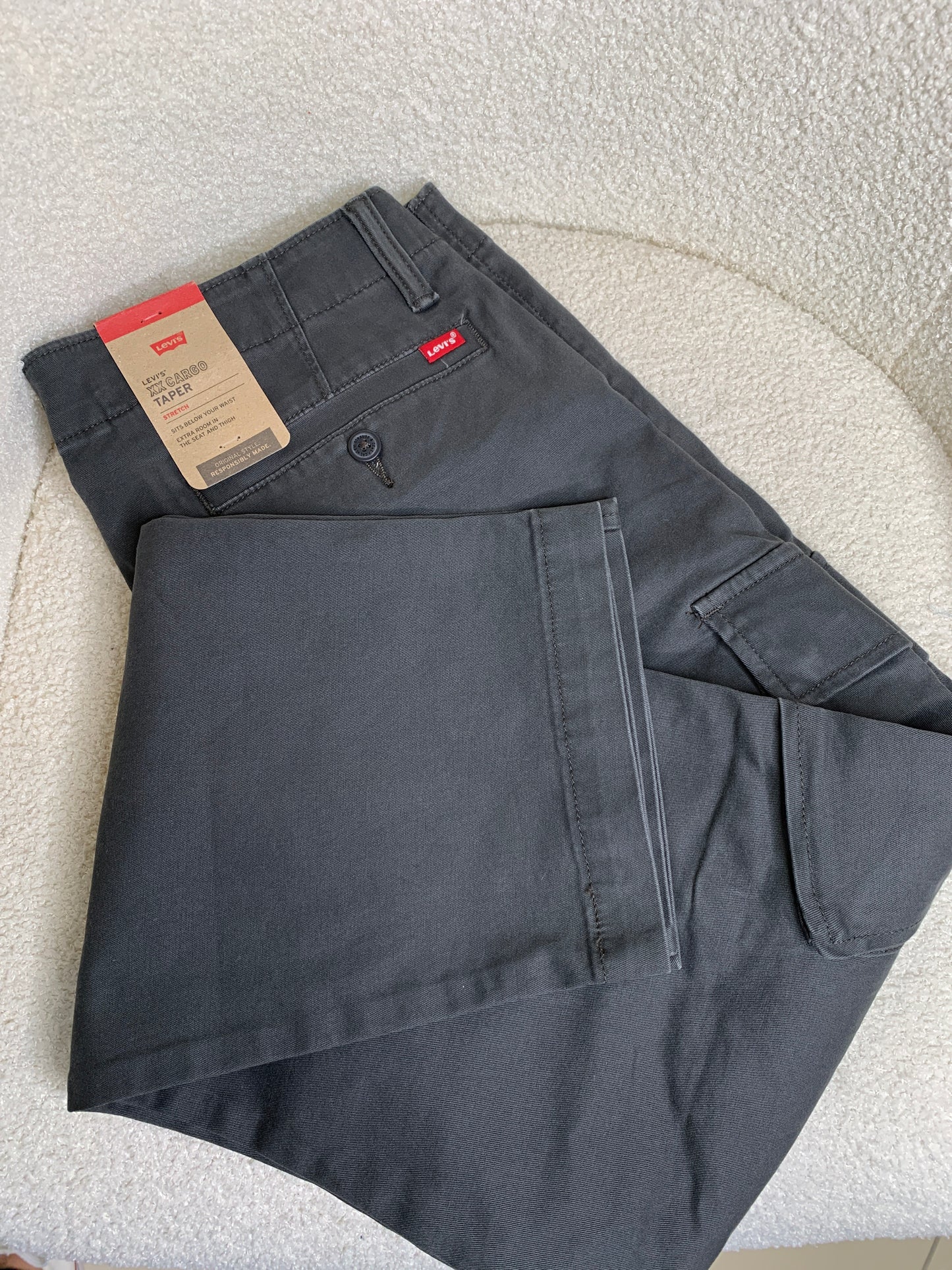 PANTALÓN CARGO LEVIS