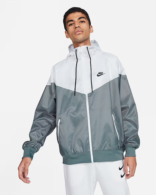 CHAQUETA IMPERMEABLE NIKE