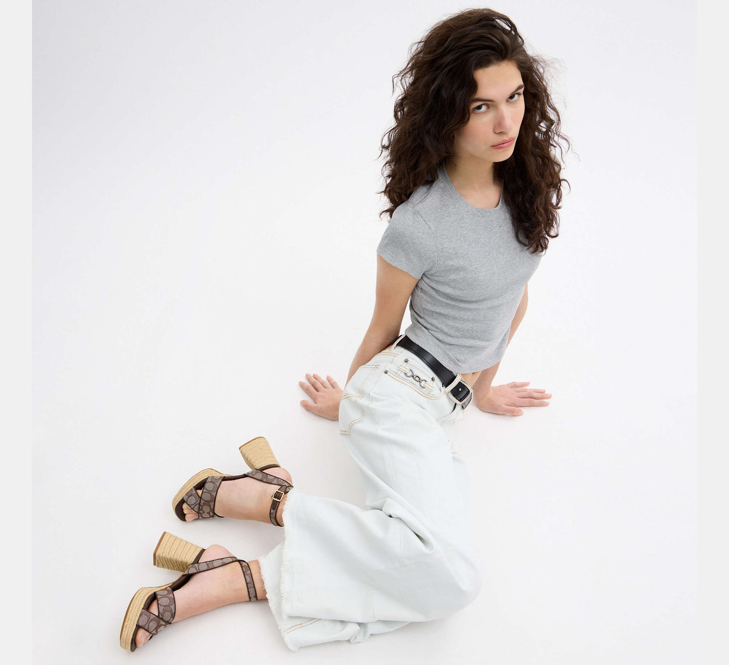 SANDALIAS DE TACON COACH